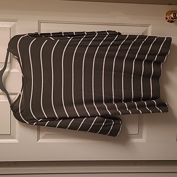 Molly & Isadora 3/4 Sleeve Top - Picture 3 of 4